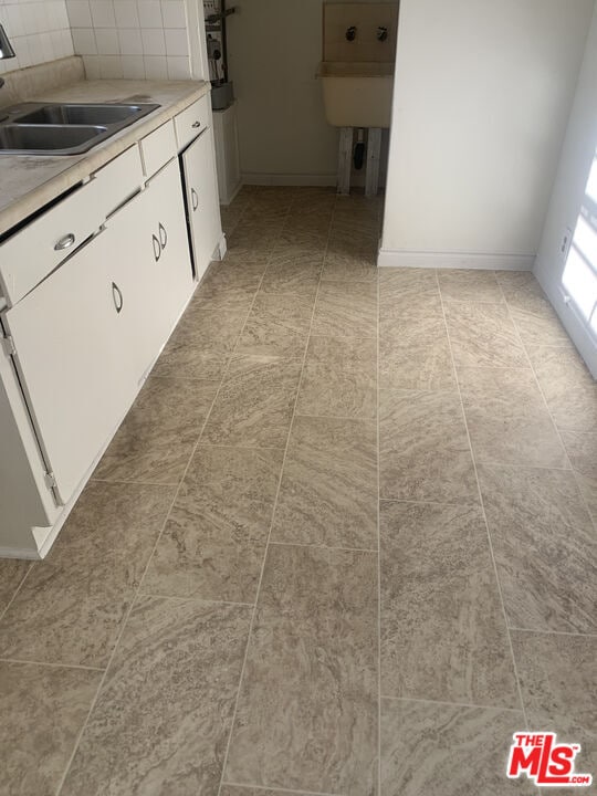 Building Photo - 107 W 84th Pl