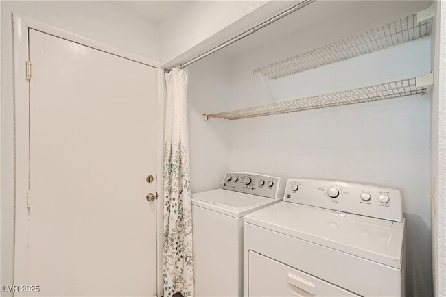 Building Photo - 4844 Maryvale Dr