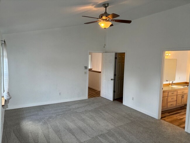 Building Photo - Beautiful 3 Bedroom Lacey House for Rent!