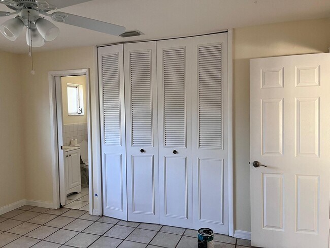 Building Photo - 2213 2nd St SW