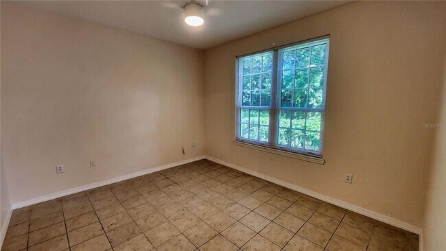 Building Photo - 4122 Central Sarasota Pkwy