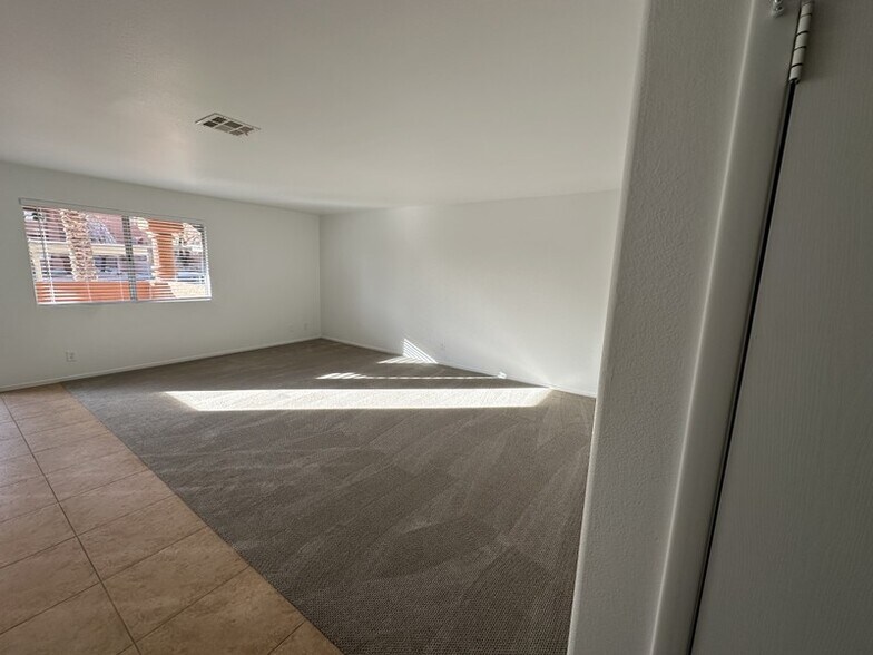 Building Photo - 874 Mesquite Springs Dr