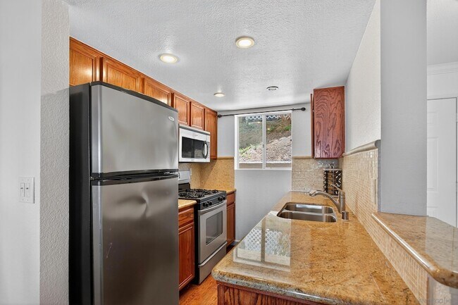 Building Photo - 4794 Arizona St