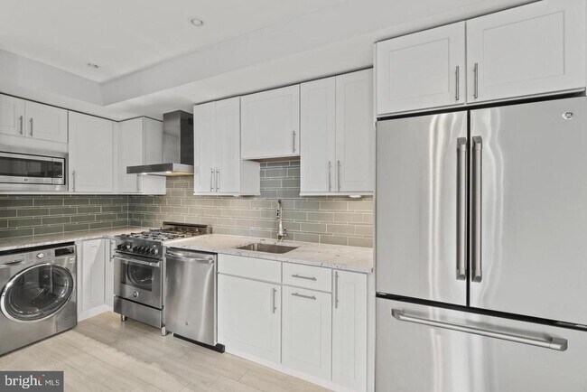 Building Photo - 2035 13th St NW