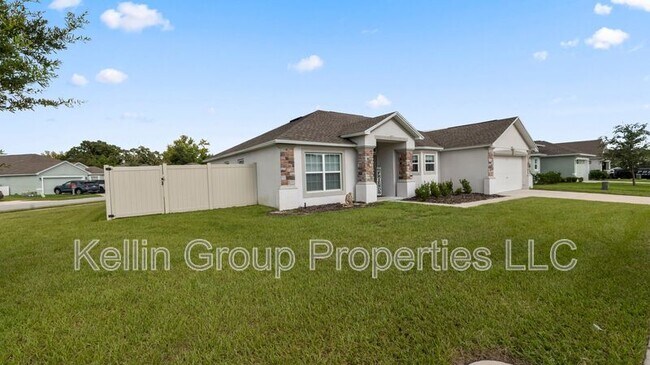 Building Photo - 4762 Drake Ave