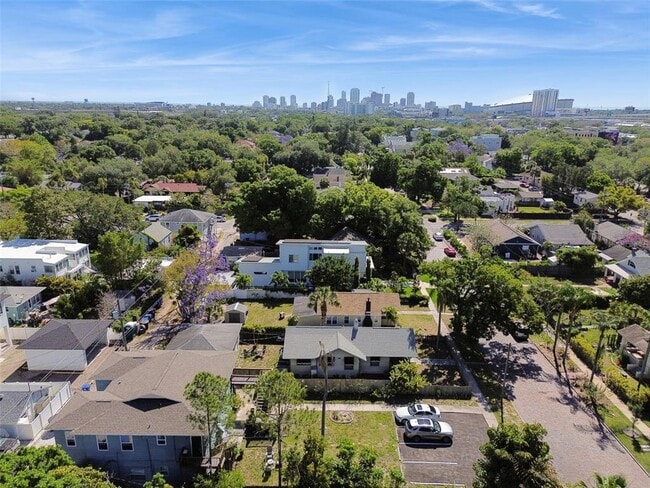 Building Photo - 2445 2nd Ave N