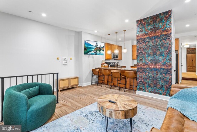 Building Photo - 569 N 20th St