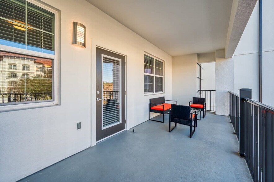Building Photo - 4012 Breakview Dr
