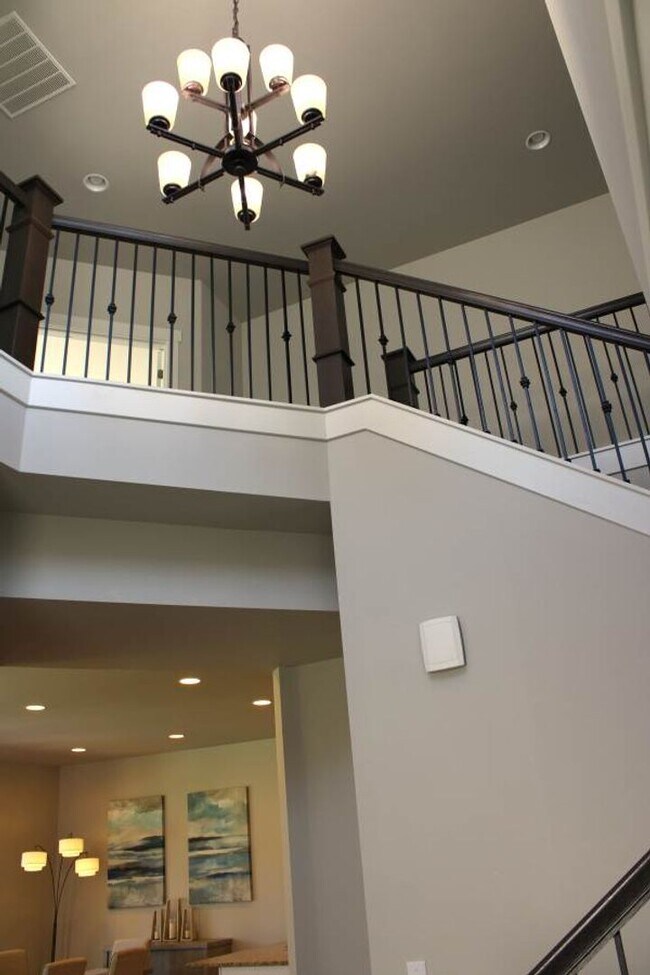 Building Photo - Beautiful Wollochet Bay 3-Bedroom Town Home