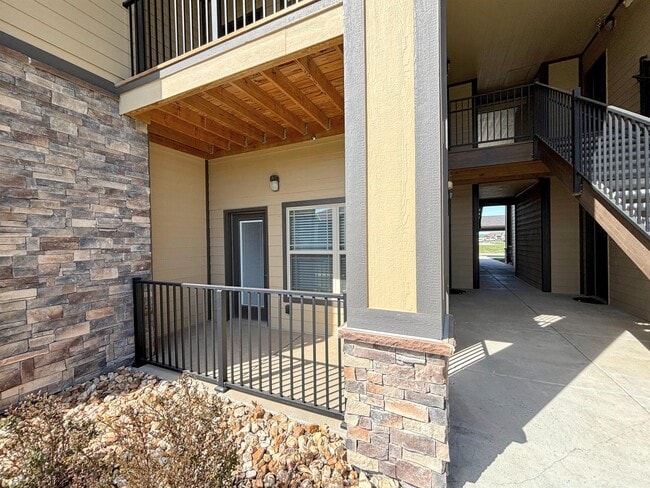 Building Photo - 1409 Genesis Dr