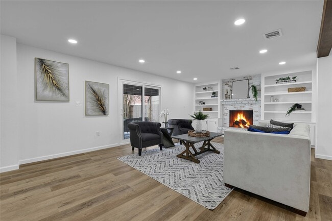 Building Photo - 2726 Stetson Ln