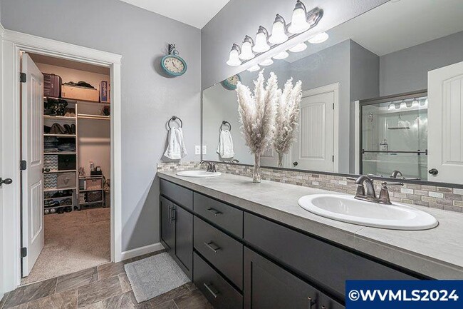 Building Photo - 3179 Beatrice Ave SE