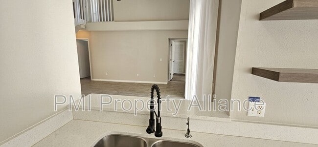 Building Photo - 4902 Monarch Ln