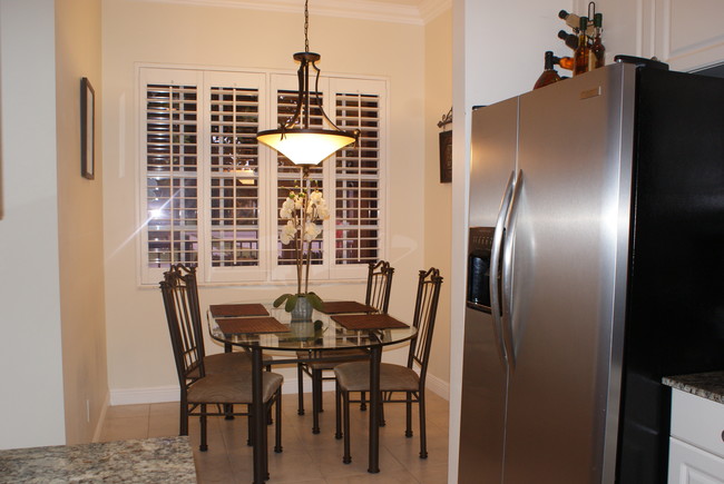 dinette area - 3240 Fairway Cir