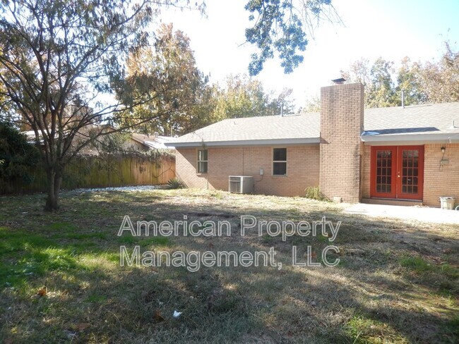 Building Photo - 1713 S 1st St