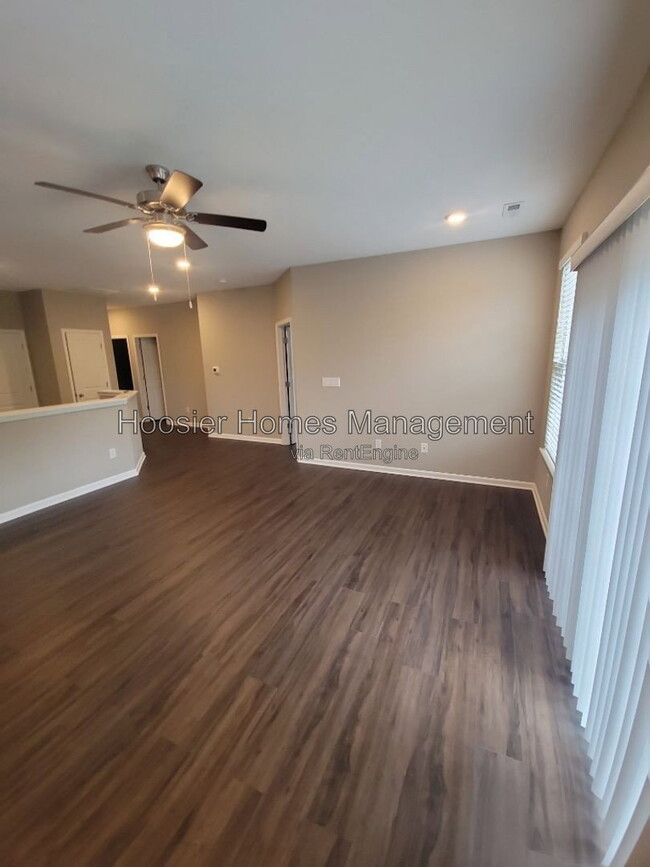 Building Photo - 5636 Brownstone Dr