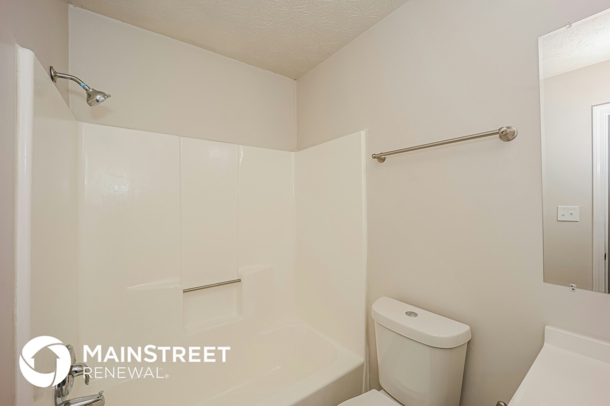 Building Photo - 140 Hunt Ridge Dr