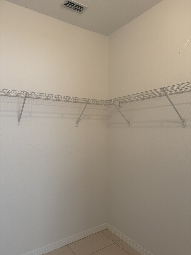 Building Photo - 3621 Conroy Rd