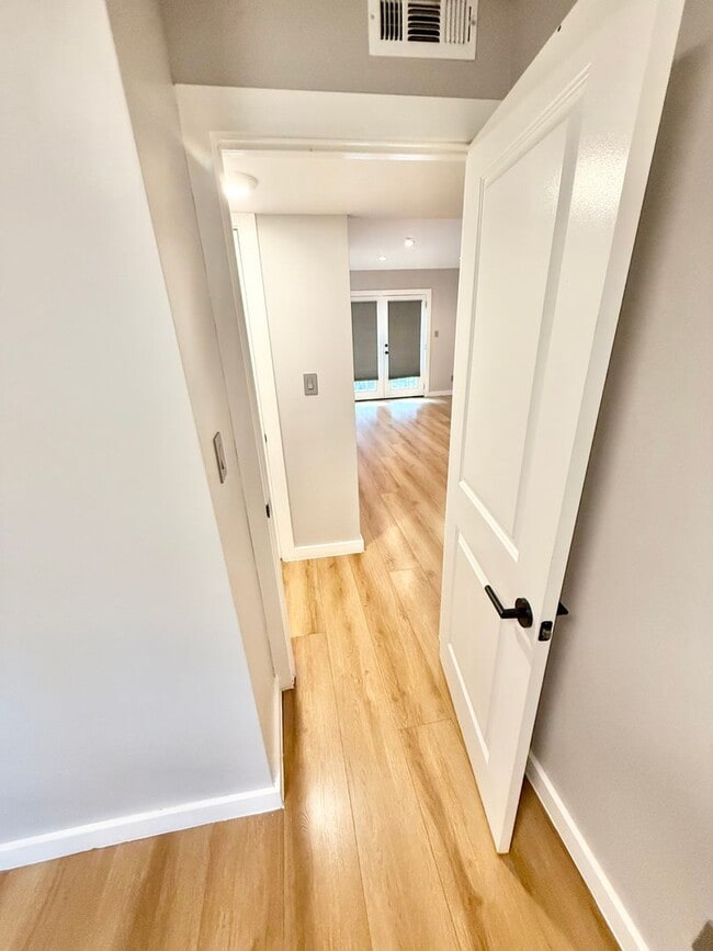 Building Photo - 5867 Poplar Hall Dr