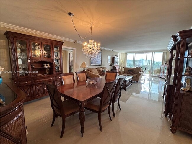 Building Photo - 3095 N Course Dr