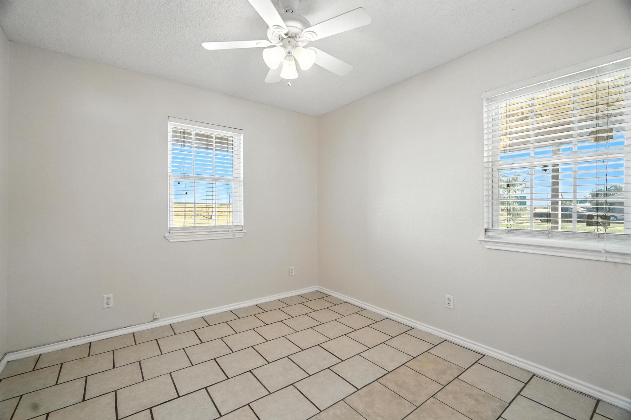 Building Photo - 2319 N Danville Dr