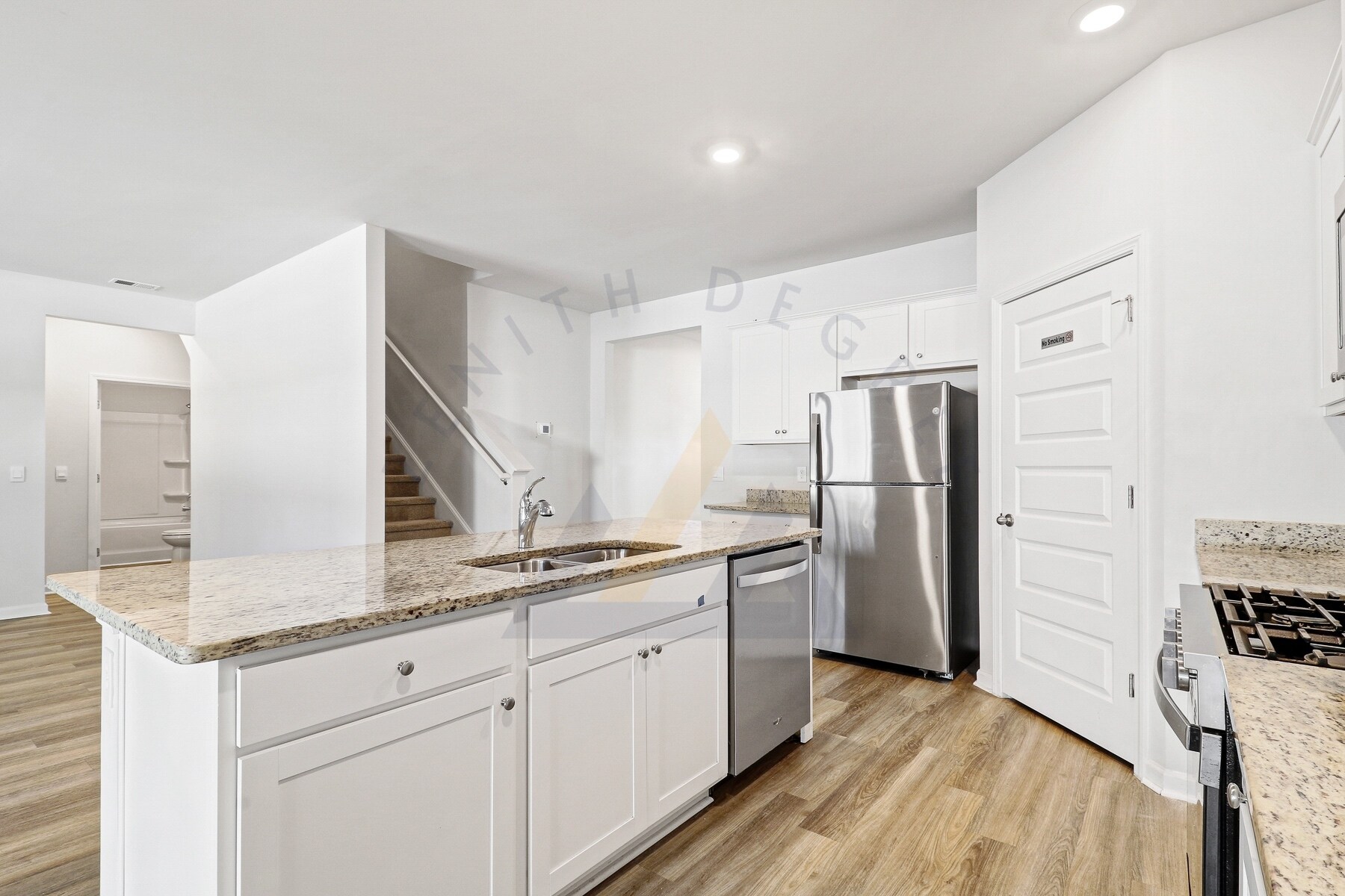 Building Photo - 120 Hiatus Ct