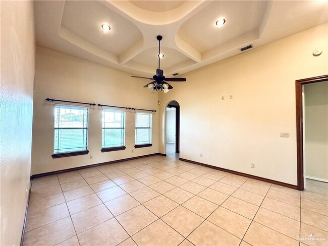 Building Photo - 3909 Country Meadows Dr