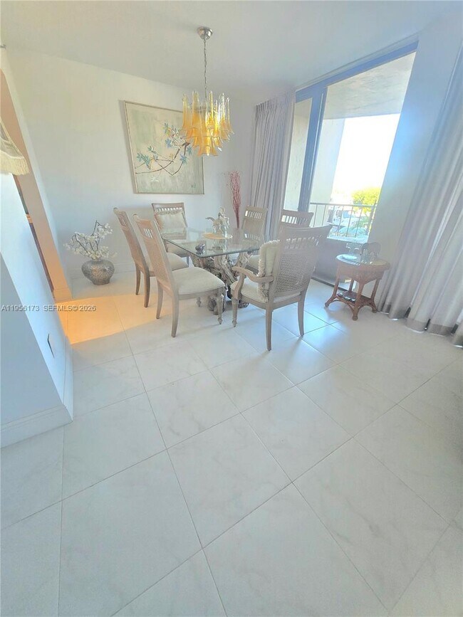 Building Photo - 899 Jeffery St