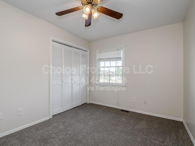 Building Photo - 8358 Knights Bridge Rd