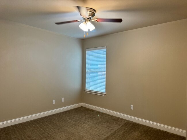 Building Photo - 6020 Grace Ave