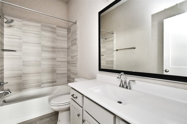 Building Photo - 939 Malibu Shr Ln