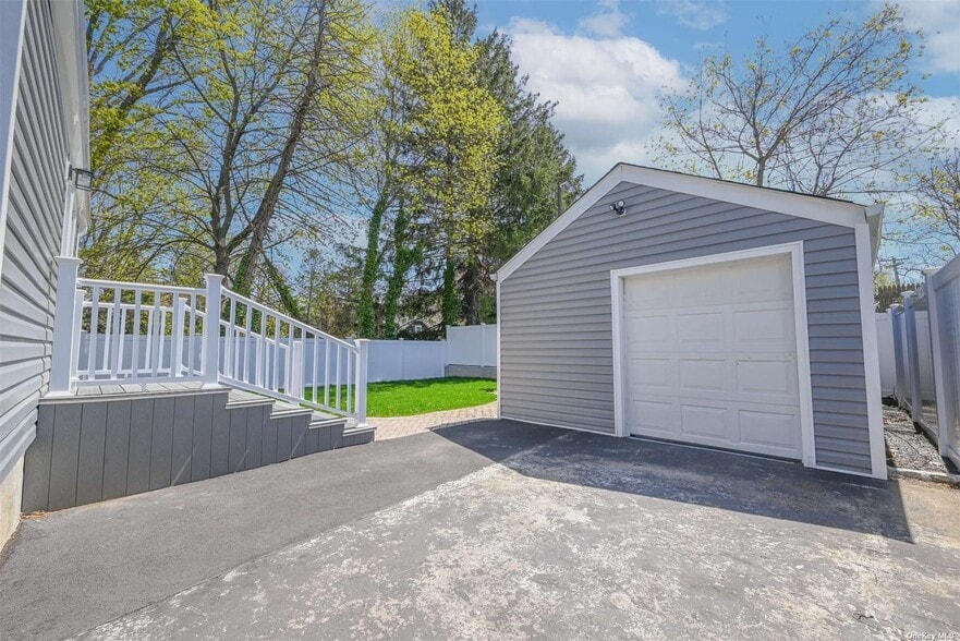 Building Photo - 10 Brompton Pl