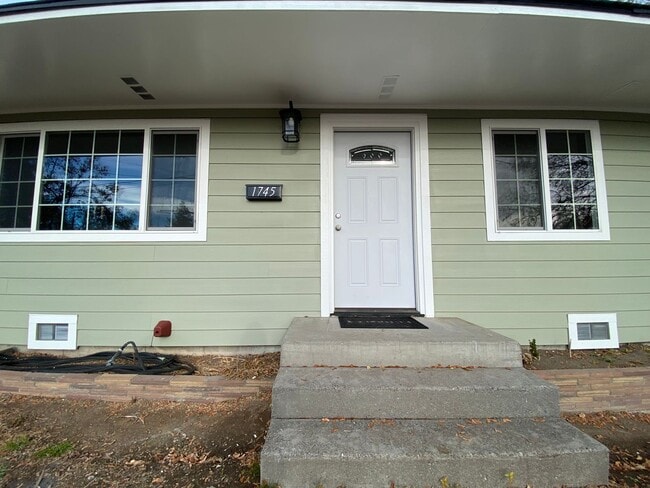 Building Photo - 1745 N Eldorado Ave