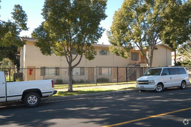Primary Photo - Park Place
