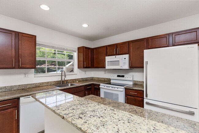 Building Photo - 3525 NW 114th Ln
