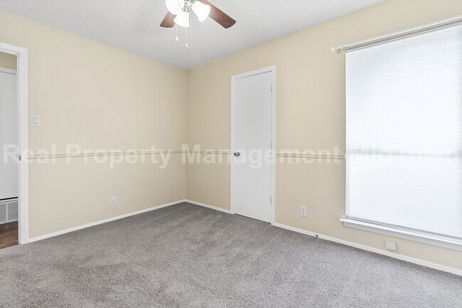 Building Photo - Charming 3-Bedroom Home Just Minutes from ...