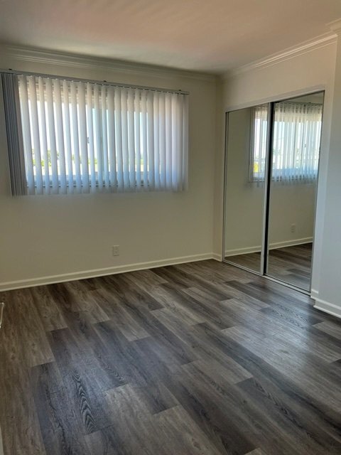 Building Photo - 20327 Saticoy St
