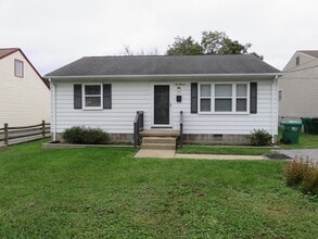 Building Photo - 213 N Juniper Ave