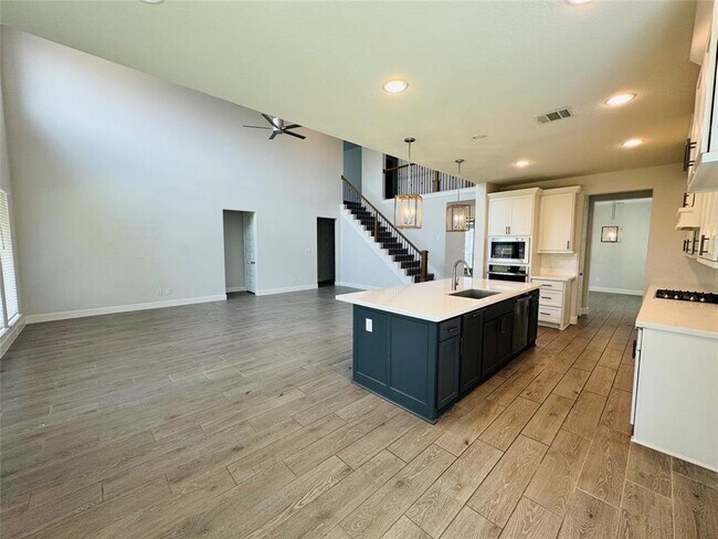 Building Photo - 26510 Star Blossom Ln