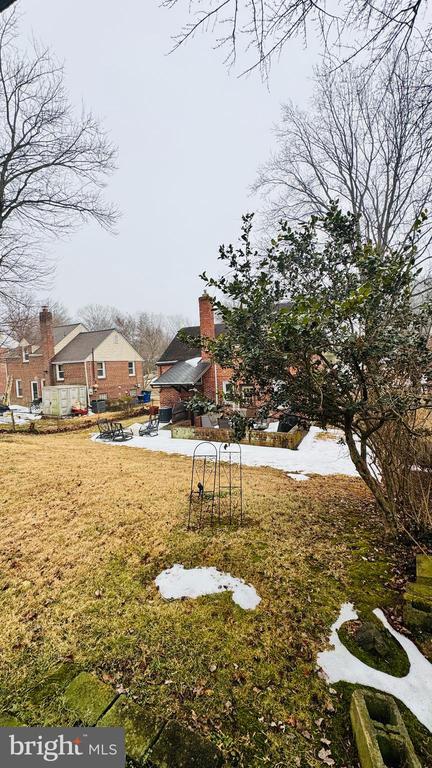 Building Photo - 1111 Dennis Ave