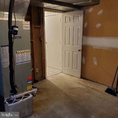 Building Photo - 1232 N Vernon St