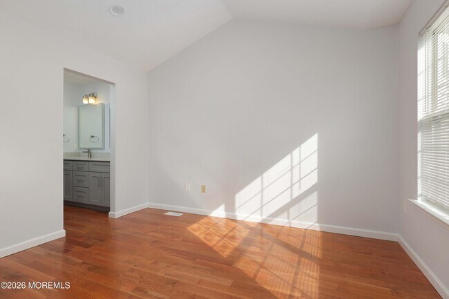 Building Photo - 154 Yarmouth Ct