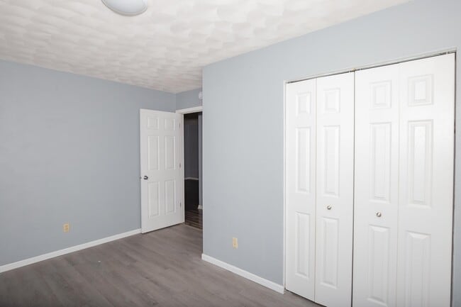 Building Photo - 3430 Holiday Ct