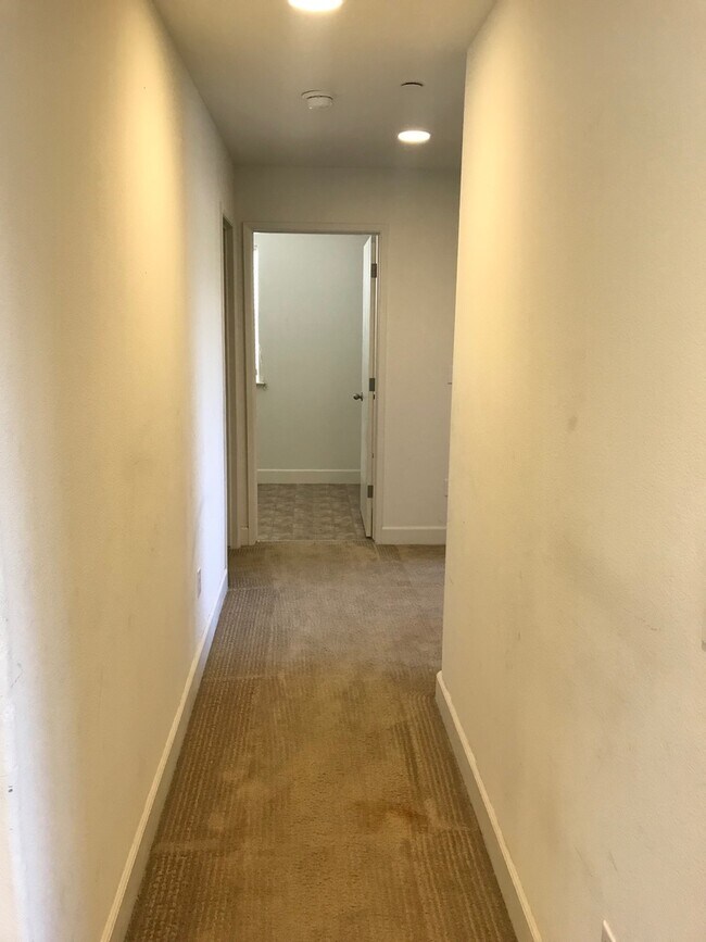 Building Photo - Now Available – 4 Bedroom Home with Loft i...