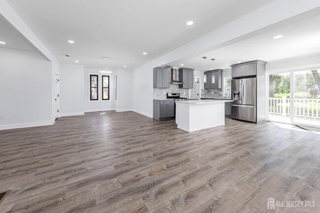 Building Photo - 3547 Finlaw Ave