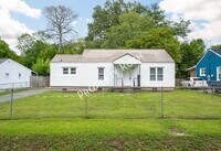 Building Photo - 169 Everglades Blvd