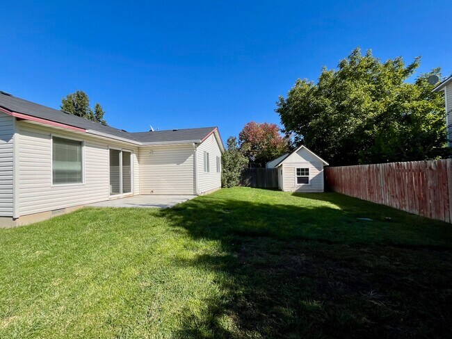 Building Photo - 11657 Shelburne St