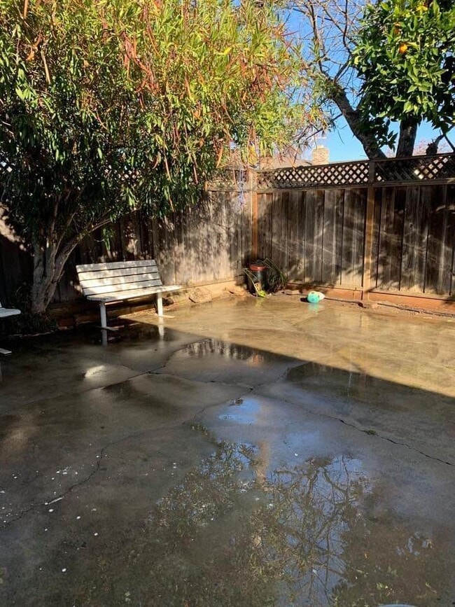 Building Photo - 938 Princess Anne Dr