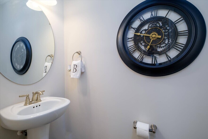 Building Photo - 8156 Merryvale Ln