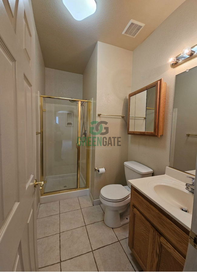 Building Photo - Price Reduced! 4 Bedroom 3 Bath Home is No...